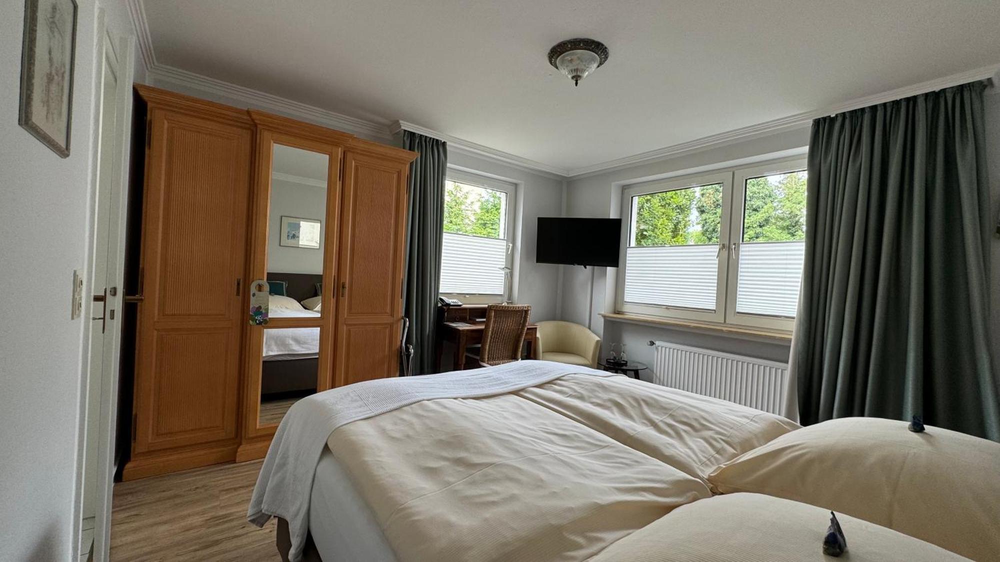 Goethe Hotel Bad Pyrmont Room photo
